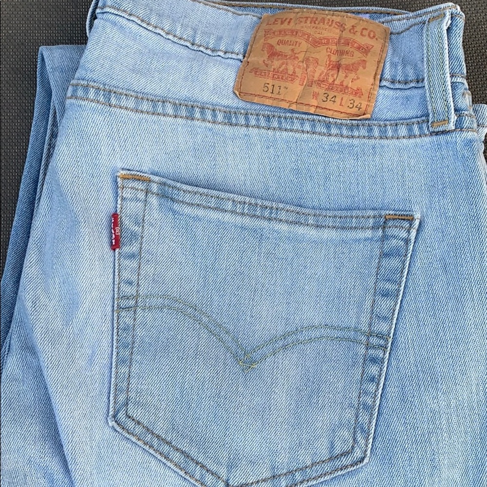 Men’s Levi jeans